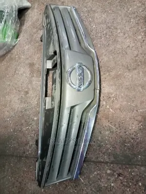 Ex Japan Grill for Nissan Note on Sale