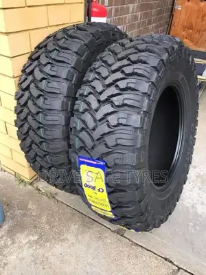 285/70 R17 Comfoser Tyre M/T (China)