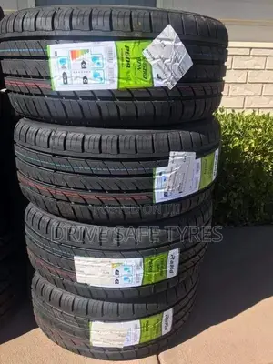 235/45 R17 Rapid Tyre (China)