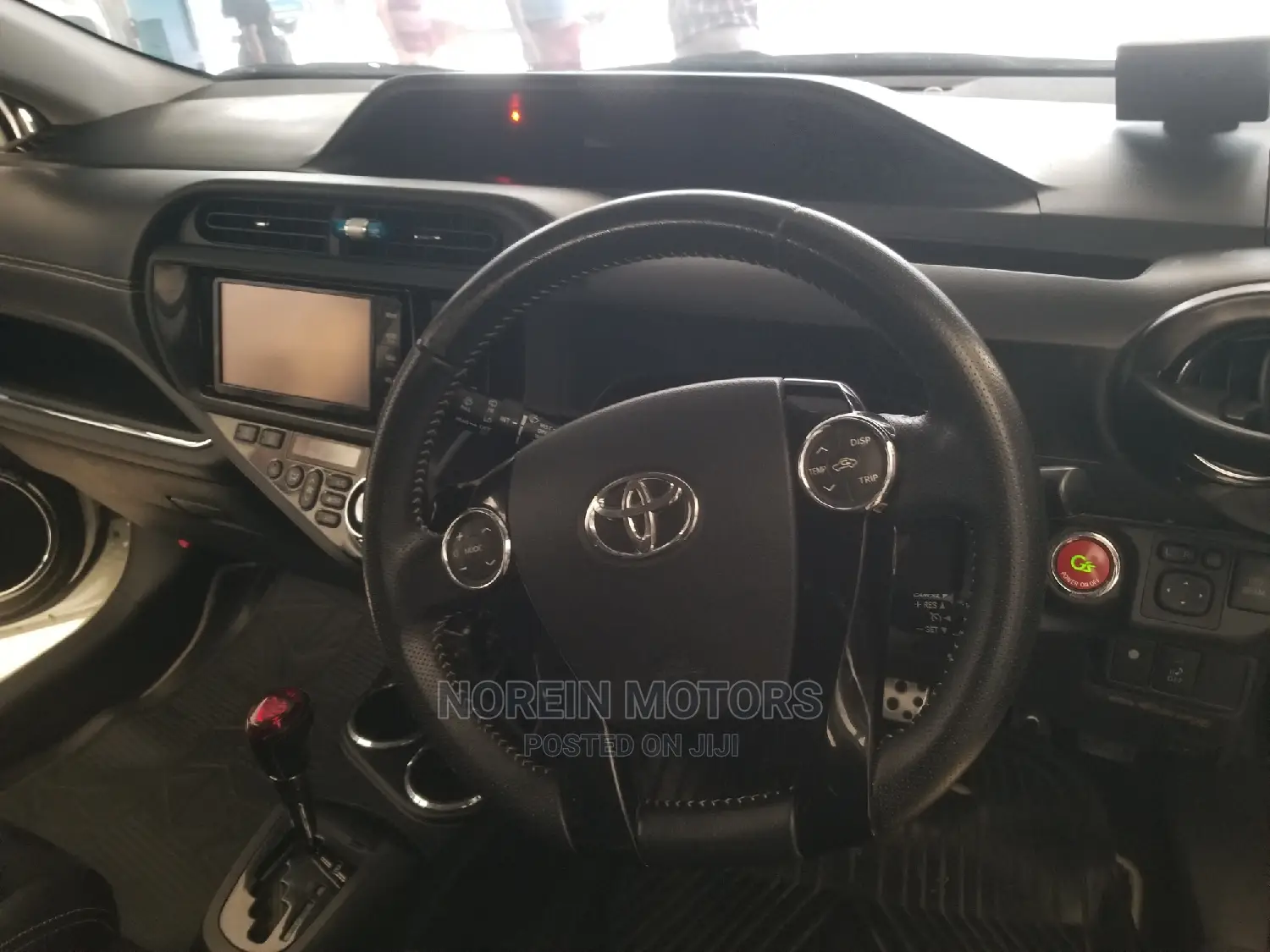 Toyota Aqua 2016 White