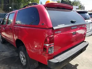 Toyota Hilux WORKMATE 2015 Red