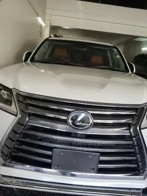 Lexus LX 570 (5 seats) AWD 2017 White