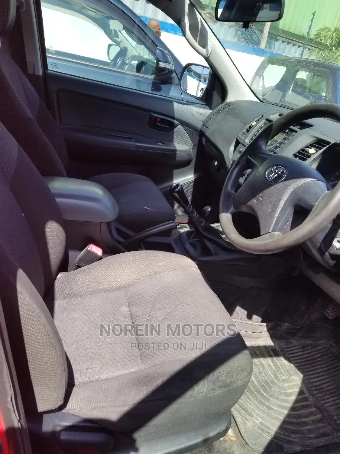 Toyota Hilux WORKMATE 2015 Red