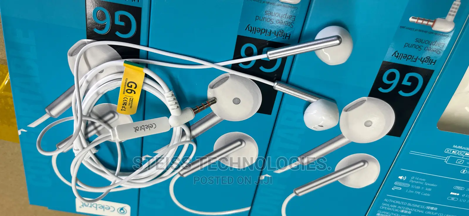 Celebrat G6 Earphones.