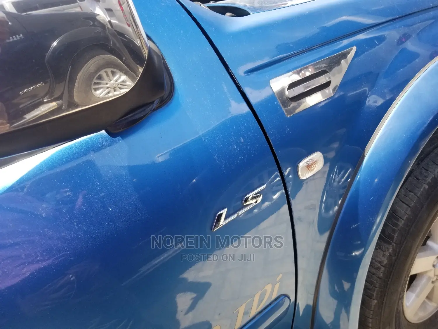 Isuzu D-Max 2010 Blue