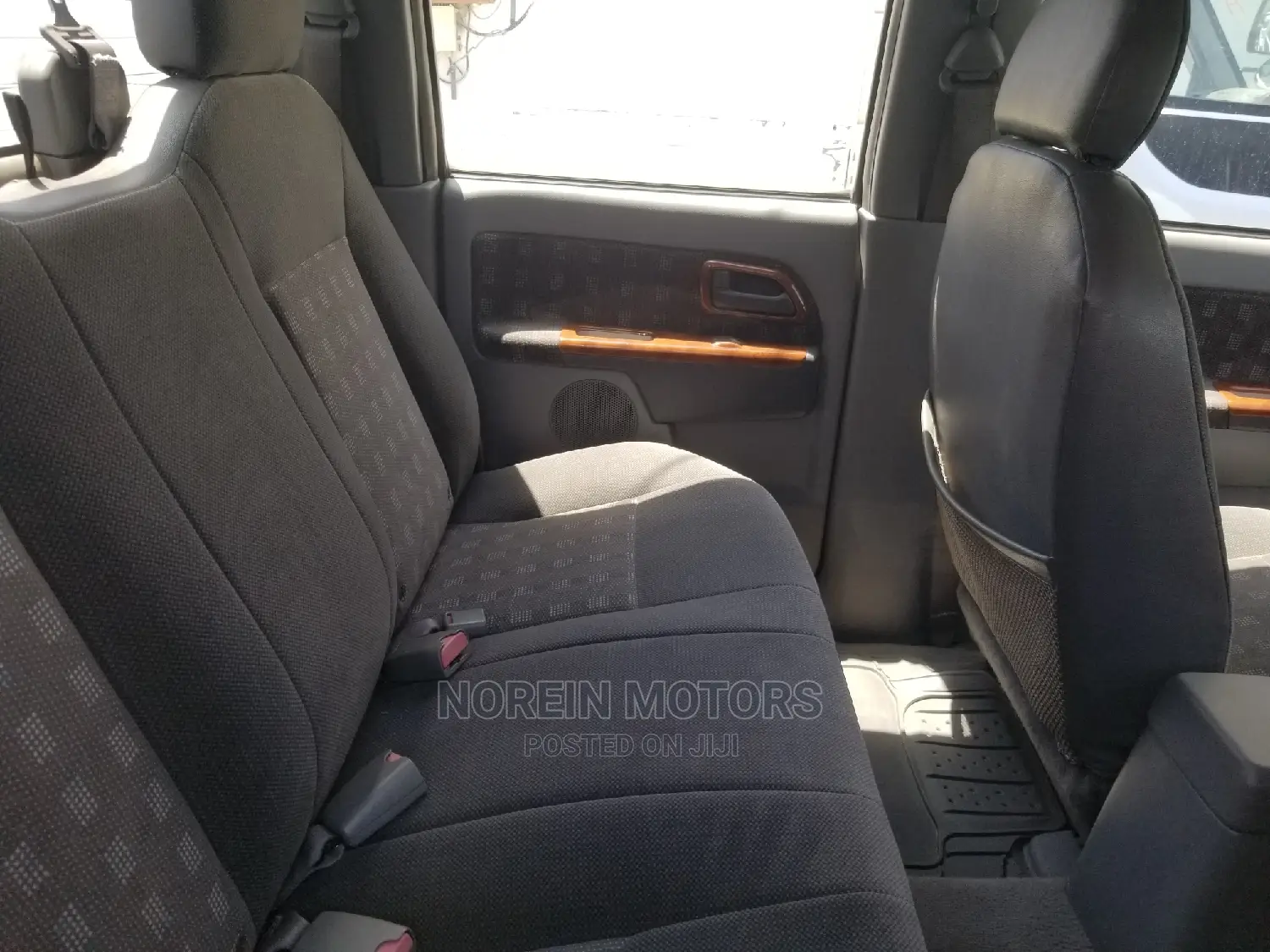 Isuzu D-Max 2010 Blue