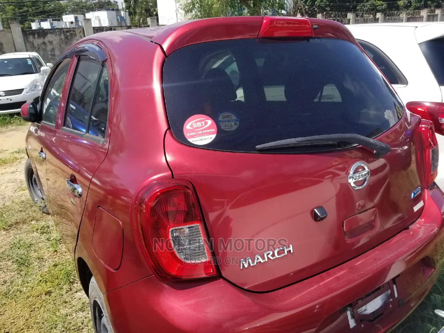 Nissan March 2015 Red