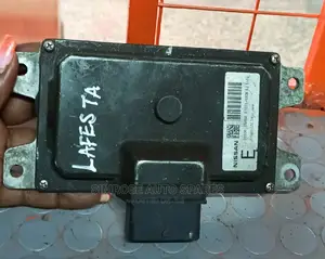 Nissan Lafesta Gearbox Control Unit.