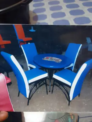 Restaurant Set of 4 Chairs and Table