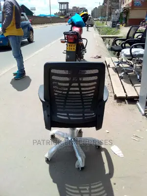 Improved Secretariat Office Chair