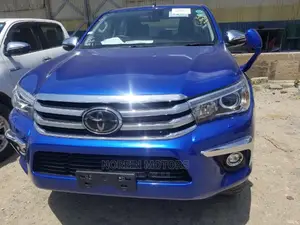 Toyota Hilux 2018 Blue