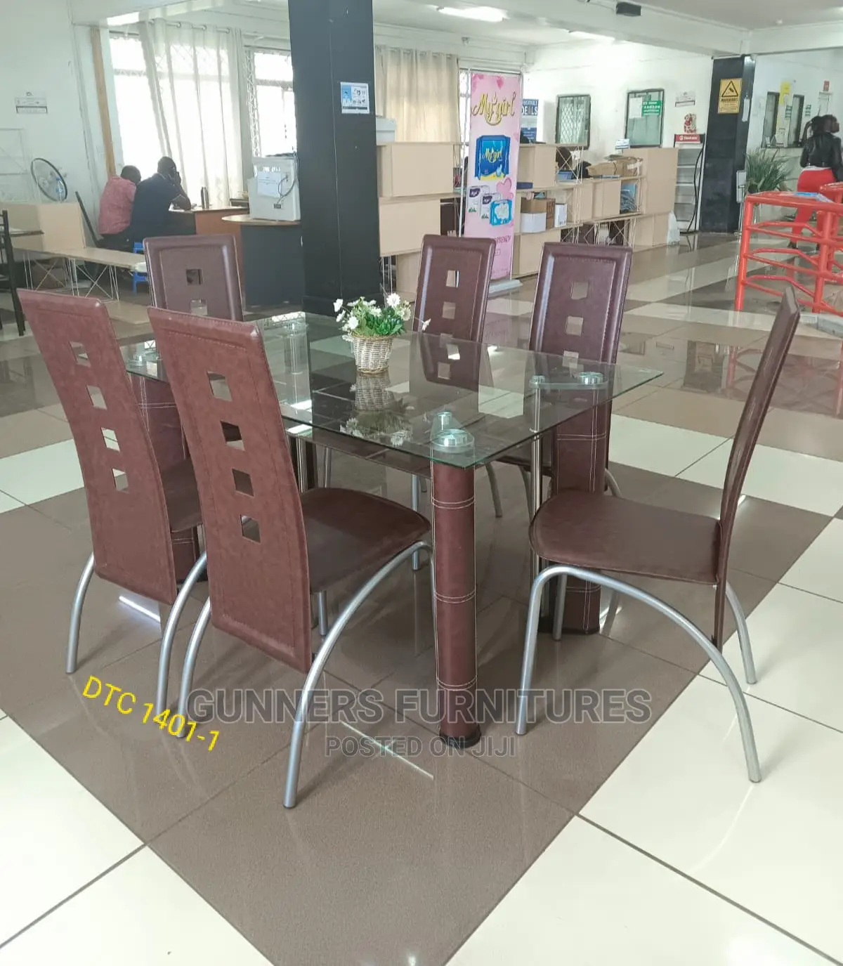 Dining Table Set.