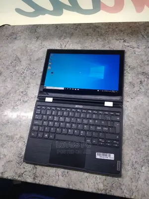 Laptop Lenovo IdeaPad 300 4GB Intel Pentium SSD 128GB
