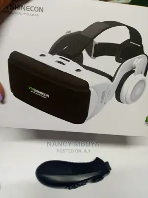 Vr Box 3D Glasses With Remote Control and Headphones
