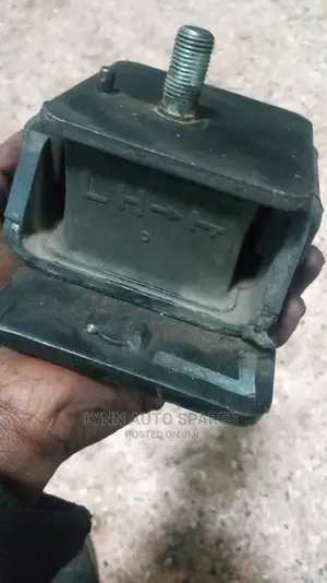 D-Max Engine Mountain 4jj1