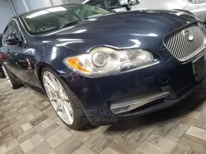 Jaguar XF 2015 Blue