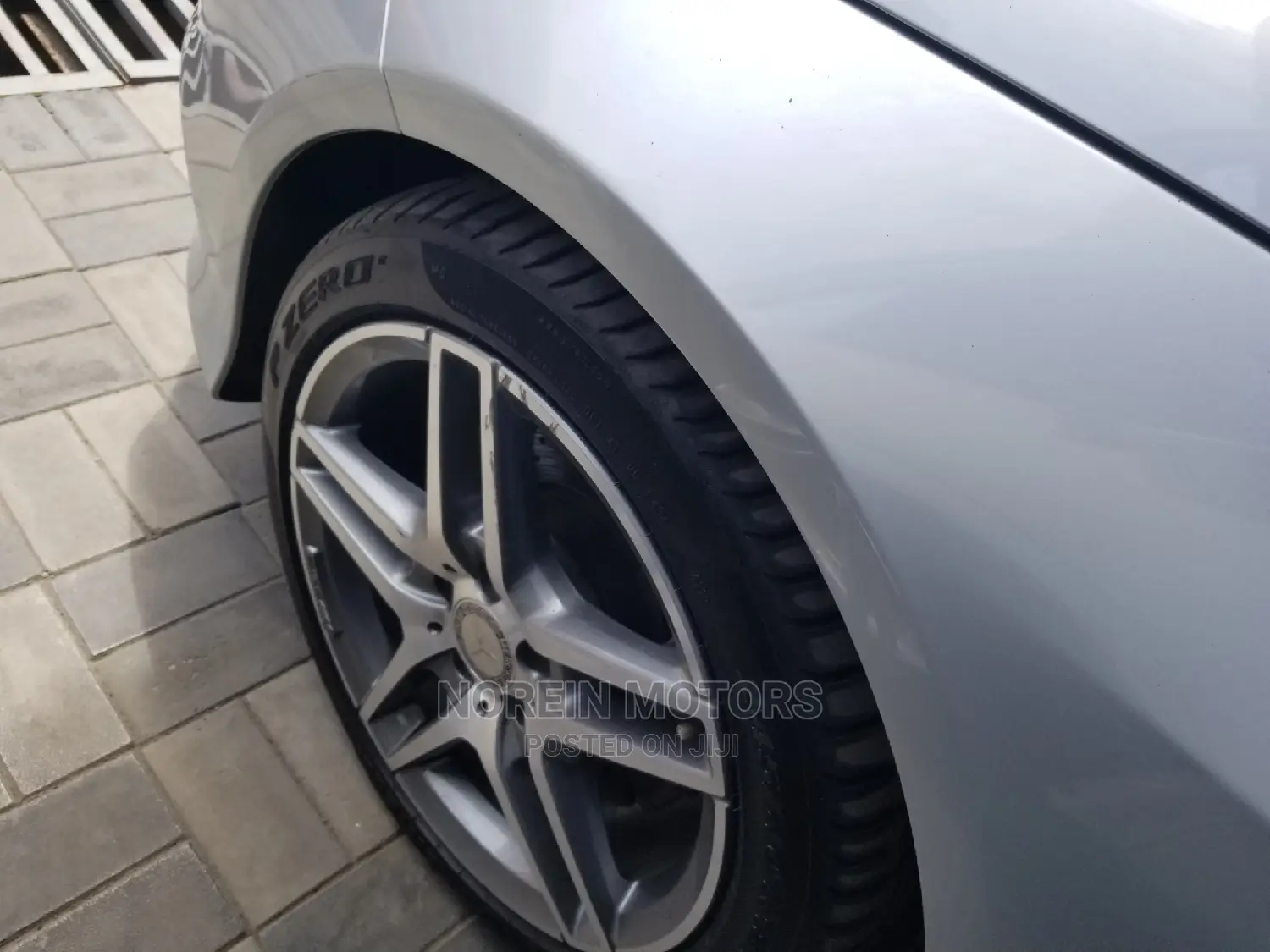 Mercedes-Benz E220 2015 Silver