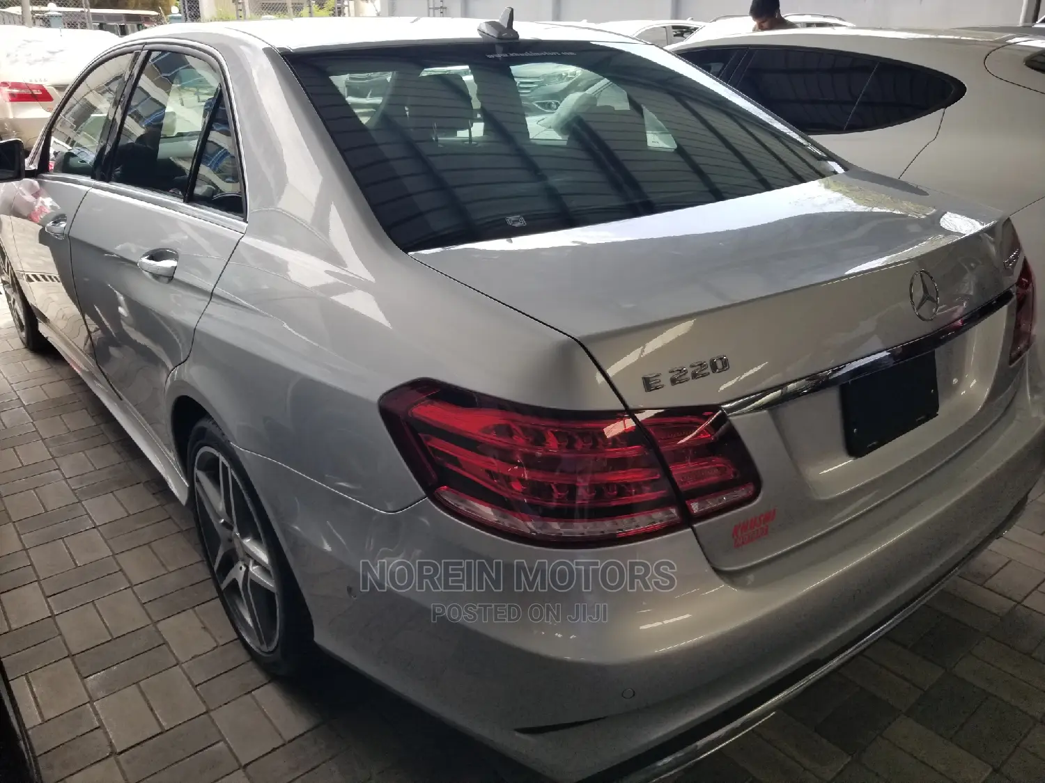 Mercedes-Benz E220 2015 Silver