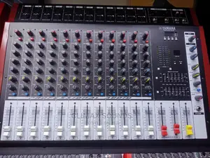Powered Mixer Yamaha 12 Channels,12DU