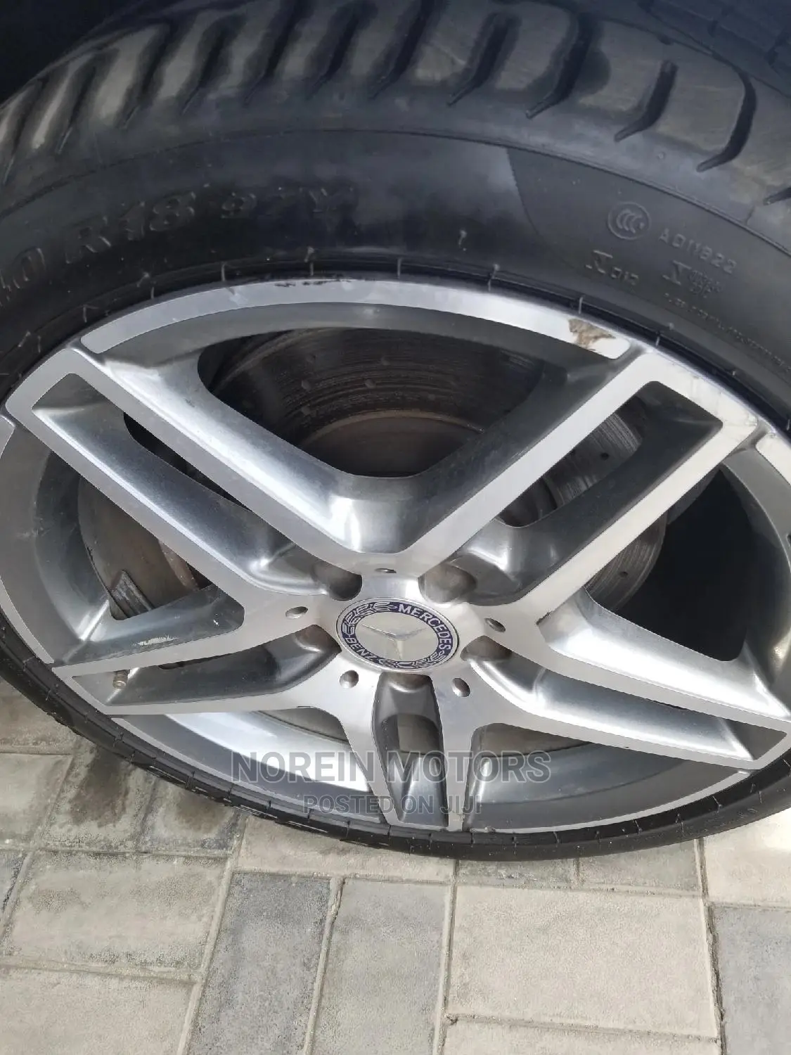 Mercedes-Benz E220 2015 Silver