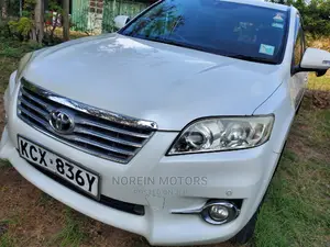 Toyota Vanguard 2013 Pearl