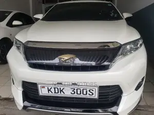 Toyota Harrier 2.0 4WD 2015 White