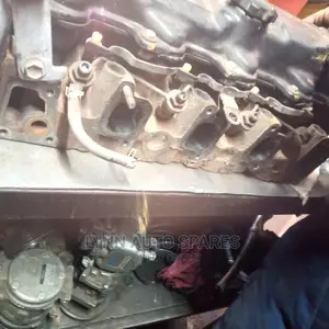 5l Engine Head Cylinder