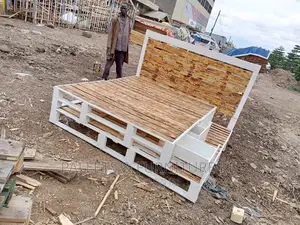 5 by 6 Bed With Side Stand
