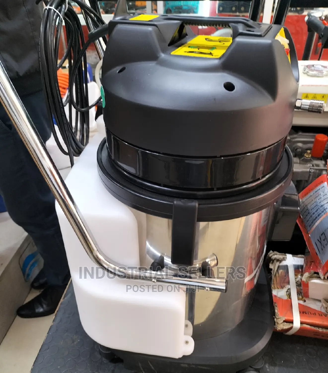 Carpet Cleaner /Vacuum Cleaner
