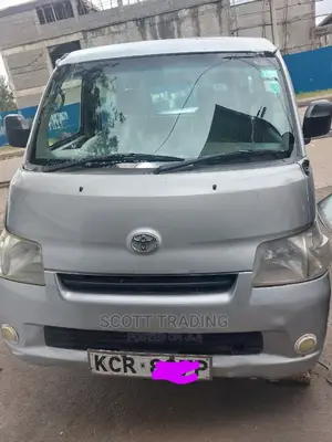 Toyota Townace Xtd40 Front Windscreen