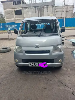 Toyota Townace Xtd40 Front Windscreen