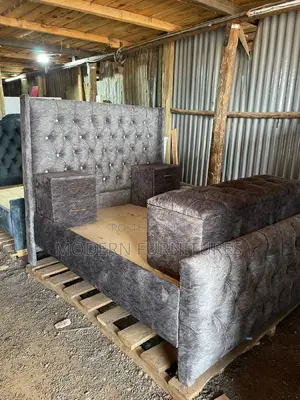 5/6 Tufted Bed