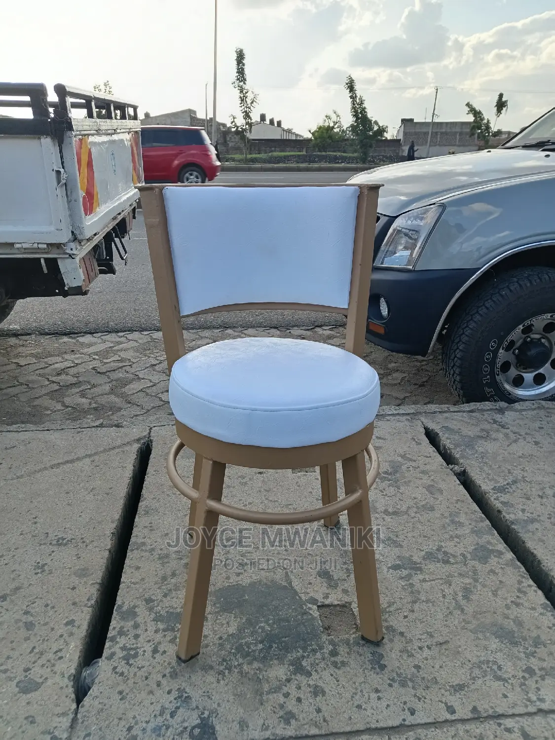 Low Stool Chair for Restaurant