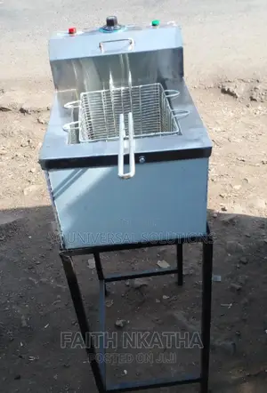 10 Litres Commercial Single Deep Fryer.