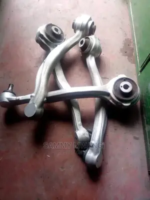 Mercedez Benz Contral Arm
