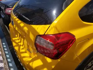Subaru XV 2015 Yellow