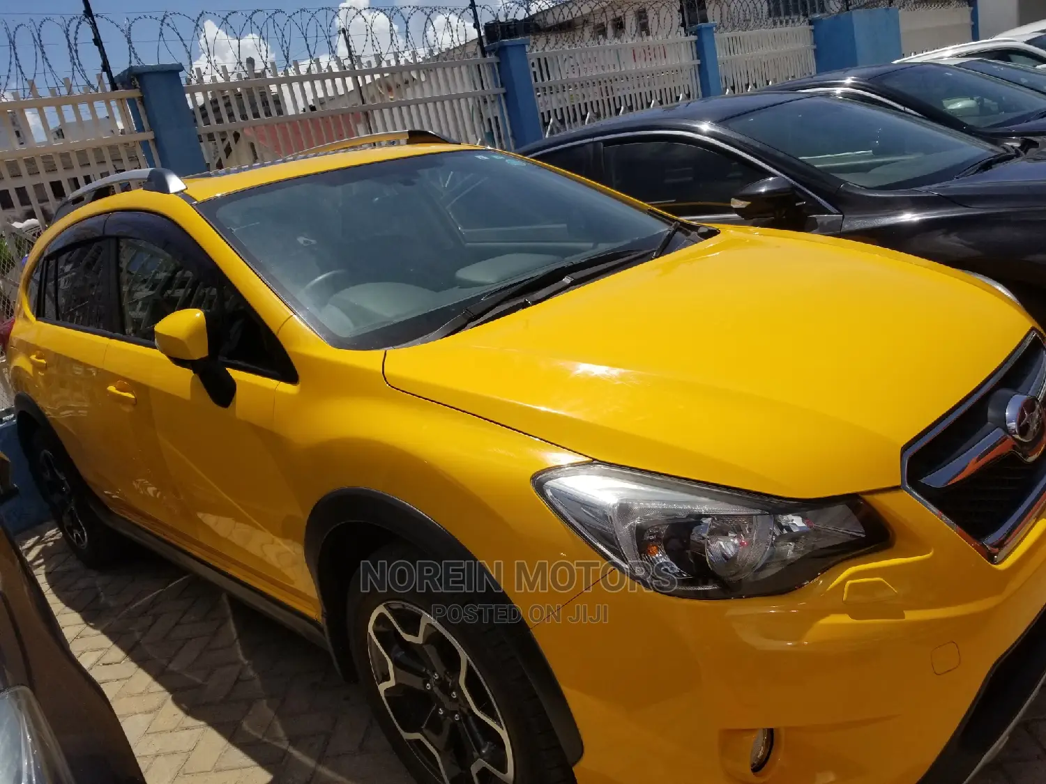 Subaru XV 2015 Yellow