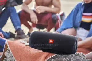 JBL Charge 4 Portable Bluetooth Speaker With Full-Spectrum