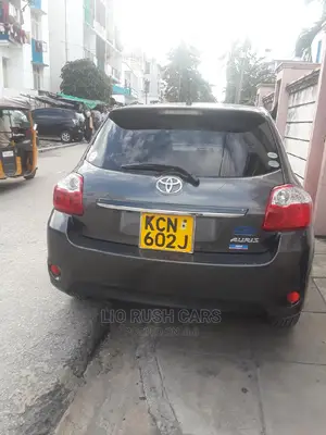 Toyota Auris 2011 Gray