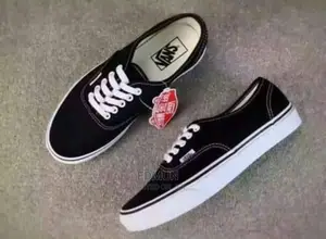 Black White Old School Off the Wall Vans Shoes