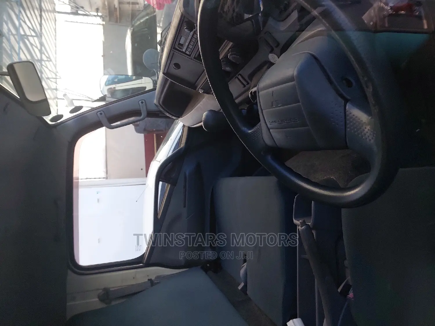 Mitsubishi Fuso Canter 2015