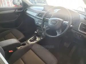 Audi Q3 2016 Brown
