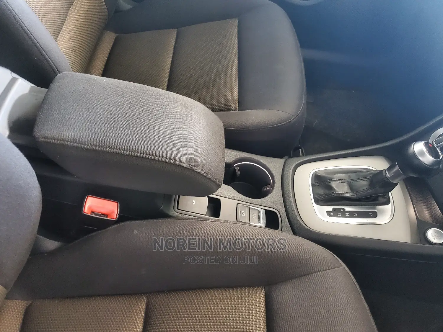 Audi Q3 2016 Brown