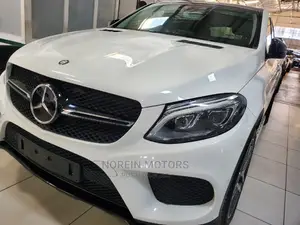 Mercedes-Benz GLE-Class 2017 Off White