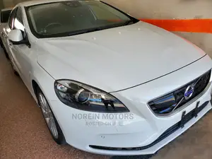 Volvo V40 2015 Off White
