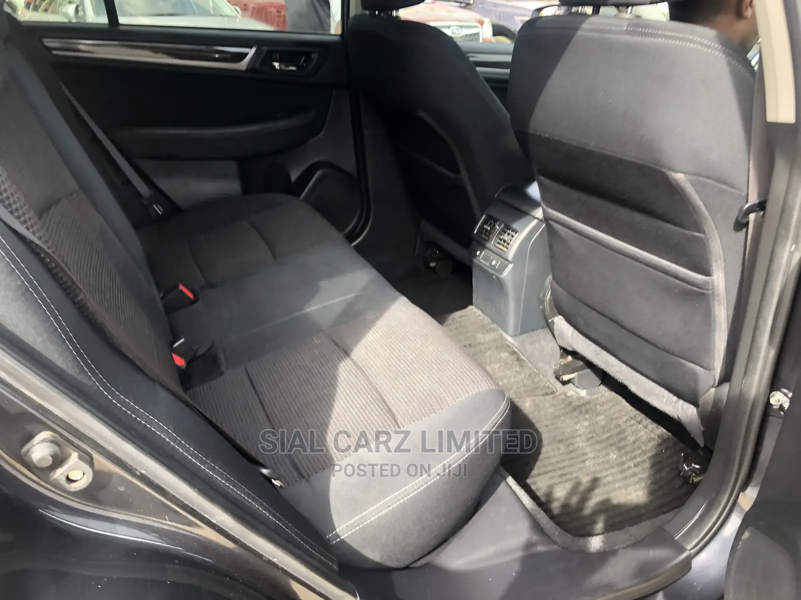 Subaru Outback 2.5i AWD 2016 Gray