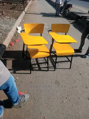 College Harmchair