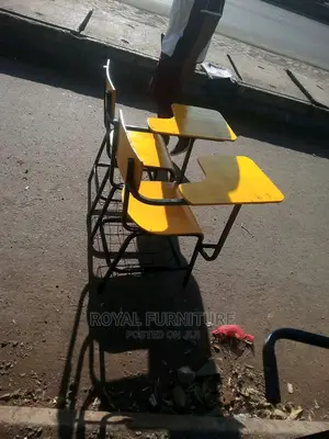 College Harmchair