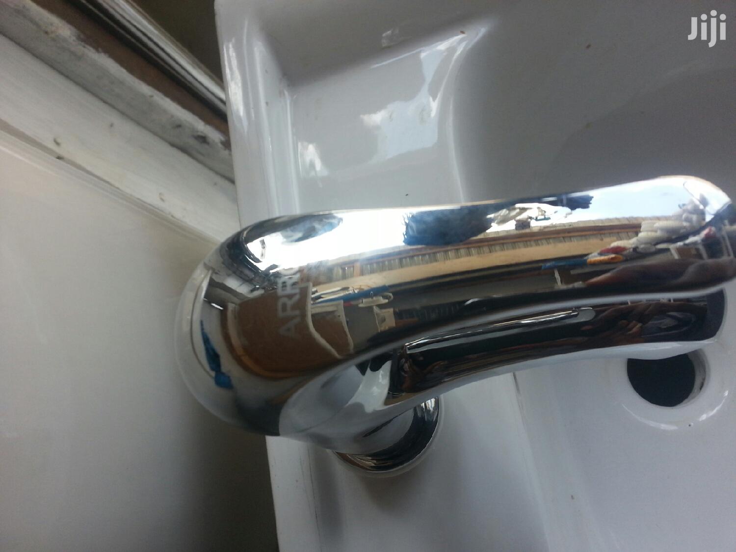 Wash Hand Basin Mixture