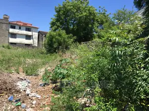50 by 100 for Sale in Nyali Customs Area